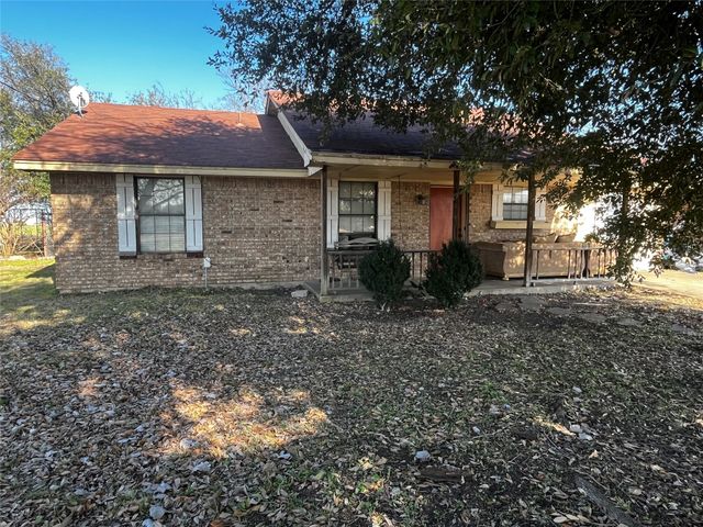 427 N Dallas Street, Palmer, TX 75152