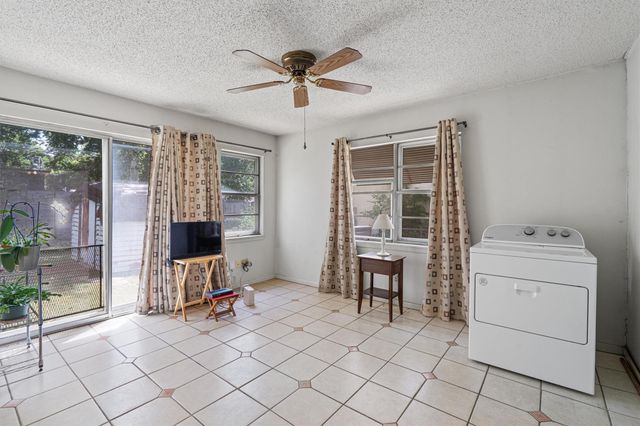 3311 Bengston ST, Austin, TX 78702
