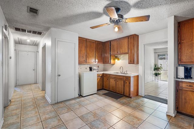 3311 Bengston ST, Austin, TX 78702