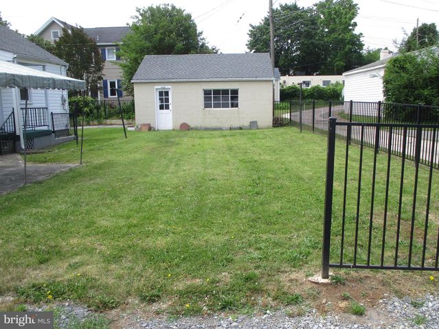 719 CHESTNUT ST, Hagerstown, MD 21740