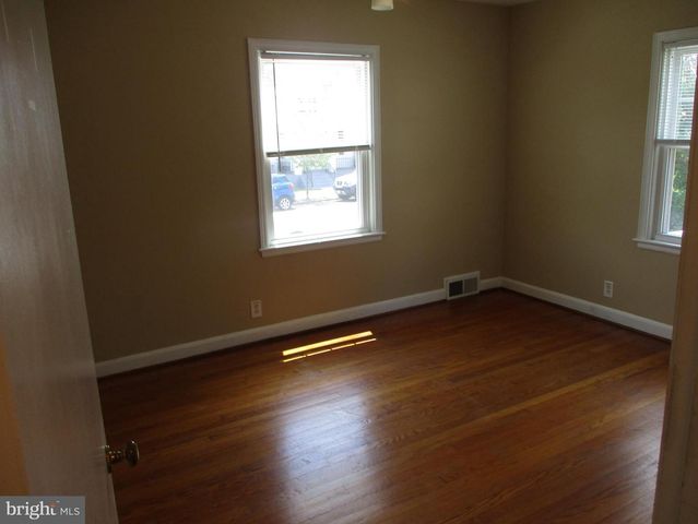 719 CHESTNUT ST, Hagerstown, MD 21740