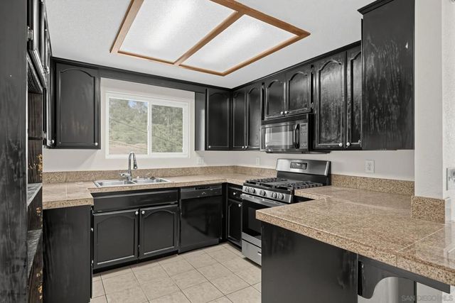 1227 Cuyamaca Ave, Spring Valley, CA 91977