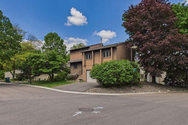 1541 S Bavarian Pass, Fridley, MN 55432