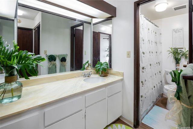 98-450 Koauka Loop 1108, Aiea, HI 96701