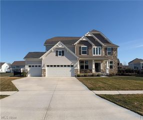 509 Forecastle Court, Avon Lake, OH 44012