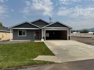 13 S Rivista Ln, Greenacres, WA 99016