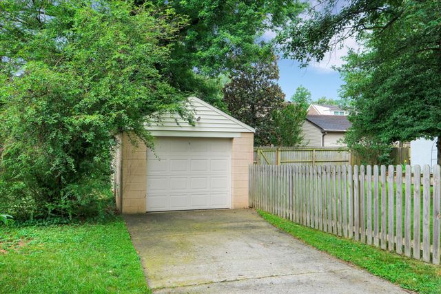 2826 Eleanor Avenue, Louisville, KY 40205