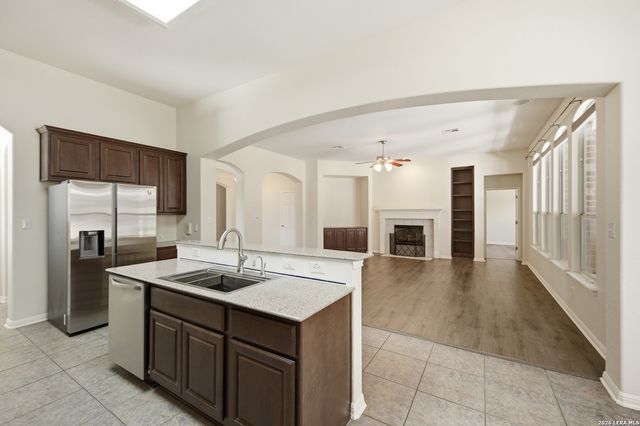 711 Spacious Sky, San Antonio, TX 78260