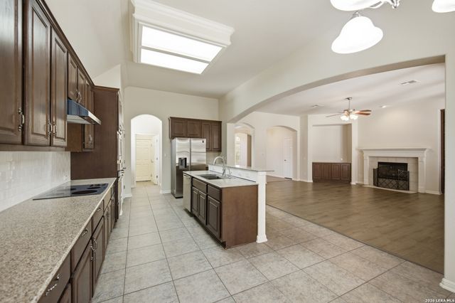 711 Spacious Sky, San Antonio, TX 78260