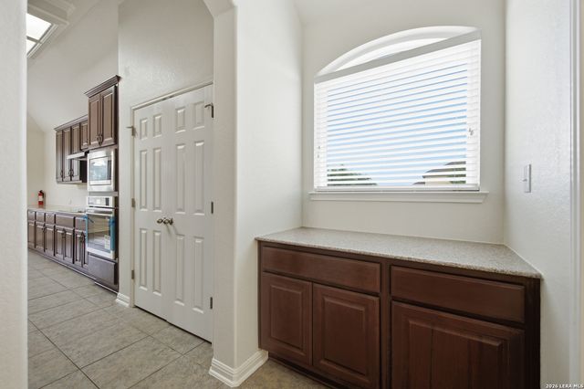 711 Spacious Sky, San Antonio, TX 78260