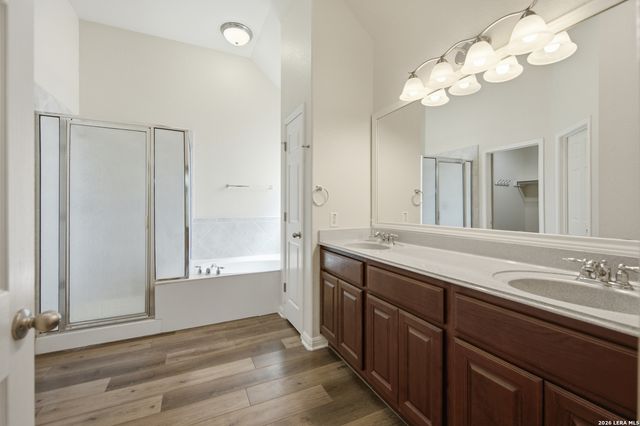 711 Spacious Sky, San Antonio, TX 78260