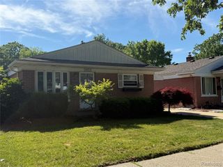 5925 Berwyn Street, Dearborn Heights, MI 48127