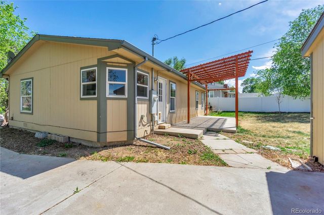 31 Jay Street, Lakewood, CO 80226