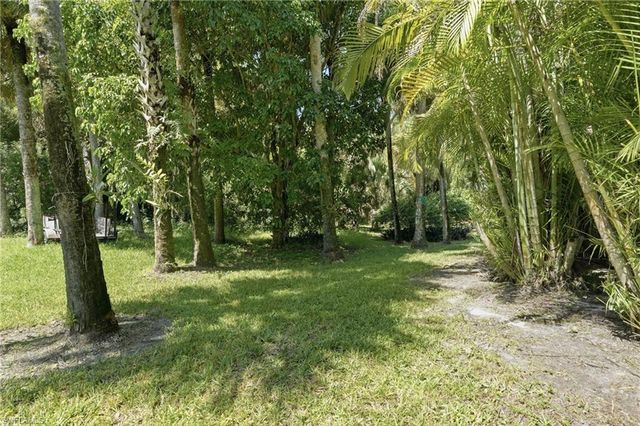 2604 E 6th ST, Lehigh Acres, FL 33936