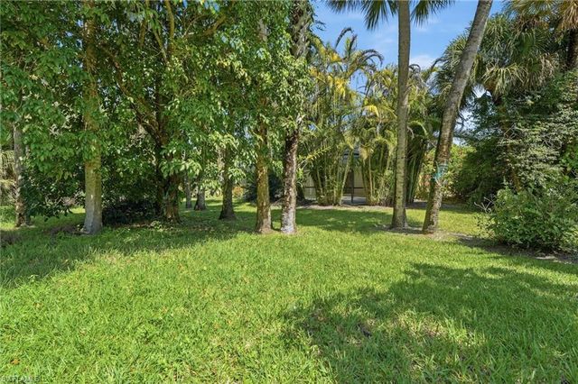2604 E 6th ST, Lehigh Acres, FL 33936