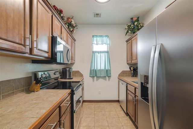 1812 Alameda Street 222, Norman, OK 73071