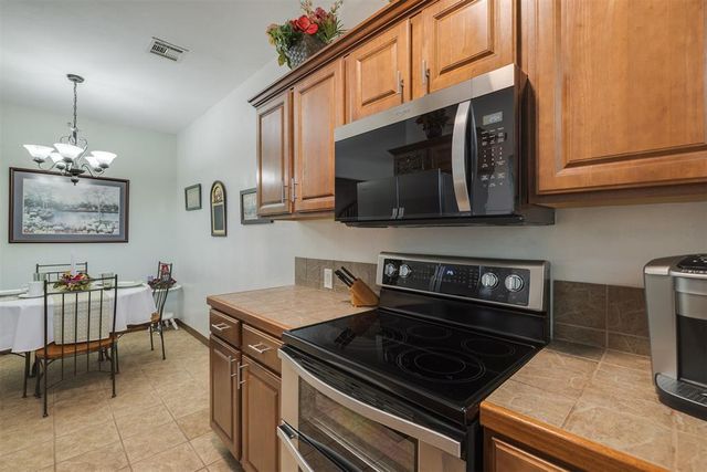 1812 Alameda Street 222, Norman, OK 73071