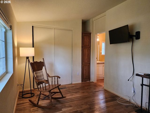 307 12TH St, Port Orford, OR 97465