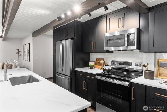 12930 SW 204th Street, Vashon, WA 98070
