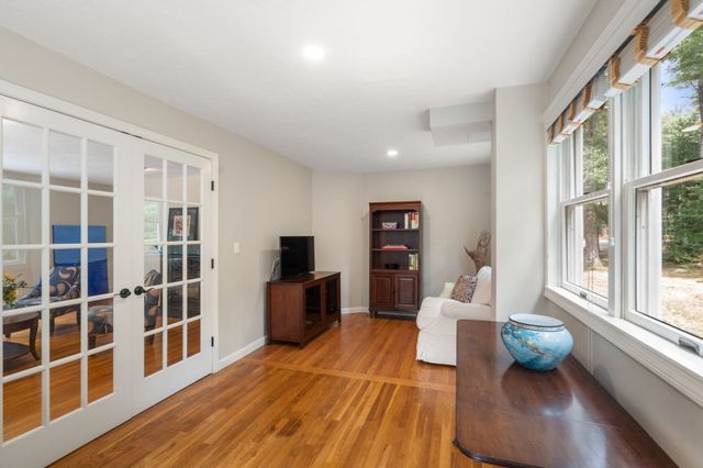 3 Goulding St. East, Sherborn, MA 01770
