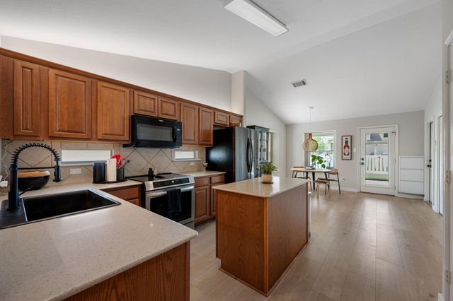 803 Brazos Bend DR, Cedar Park, TX 78613