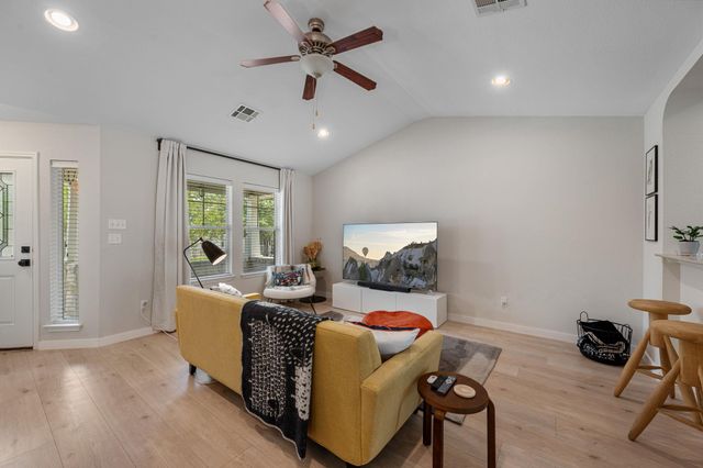 803 Brazos Bend DR, Cedar Park, TX 78613