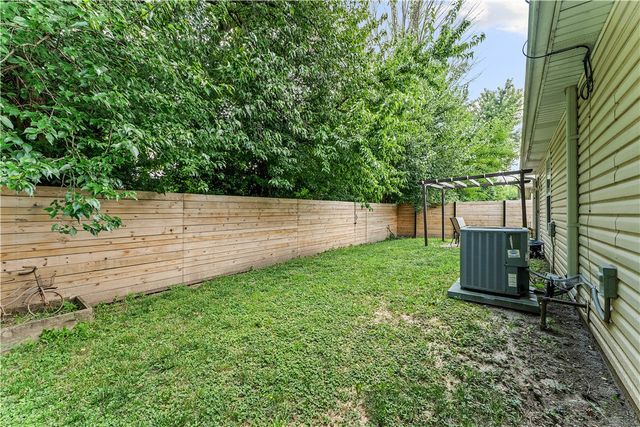 817 SE E Court, Bentonville, AR 72712