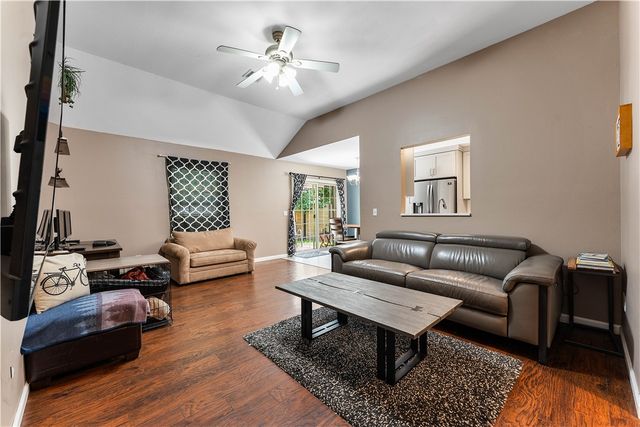 817 SE E Court, Bentonville, AR 72712