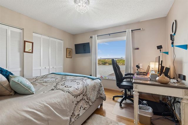 11415 WHISPERING HOLLOW, Tampa, FL 33635