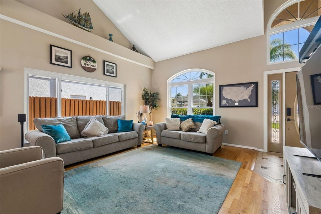 Image 11 of property listing at 11415 WHISPERING HOLLOW, Tampa, FL 33635