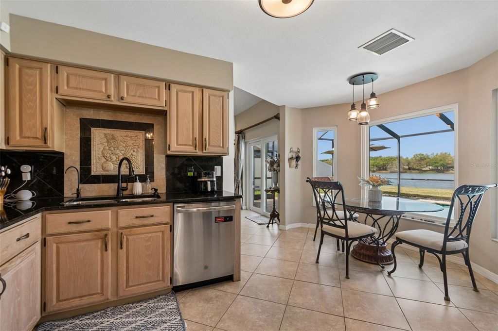 Image 17 of property listing at 11415 WHISPERING HOLLOW, Tampa, FL 33635