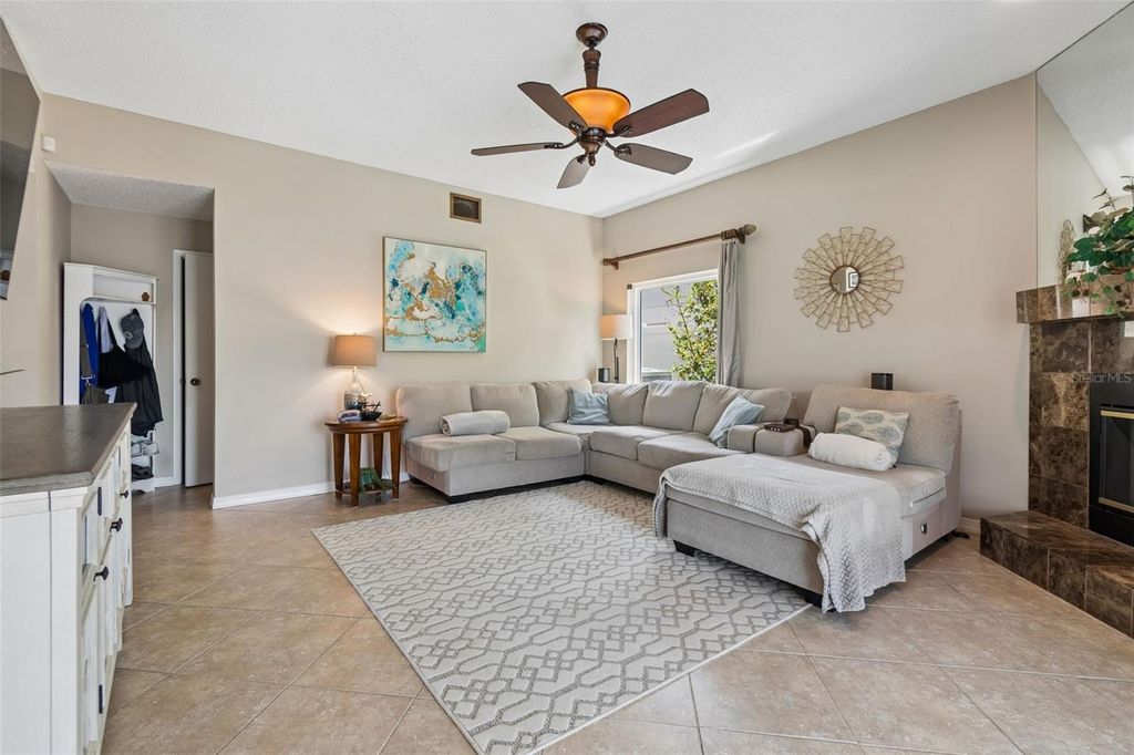 Image 20 of property listing at 11415 WHISPERING HOLLOW, Tampa, FL 33635