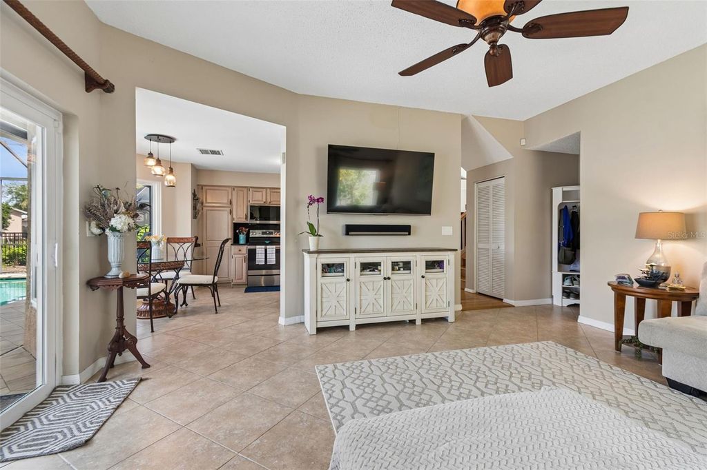 Image 21 of property listing at 11415 WHISPERING HOLLOW, Tampa, FL 33635