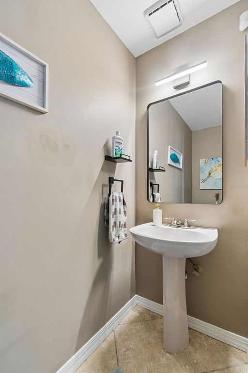 Image 23 of property listing at 11415 WHISPERING HOLLOW, Tampa, FL 33635