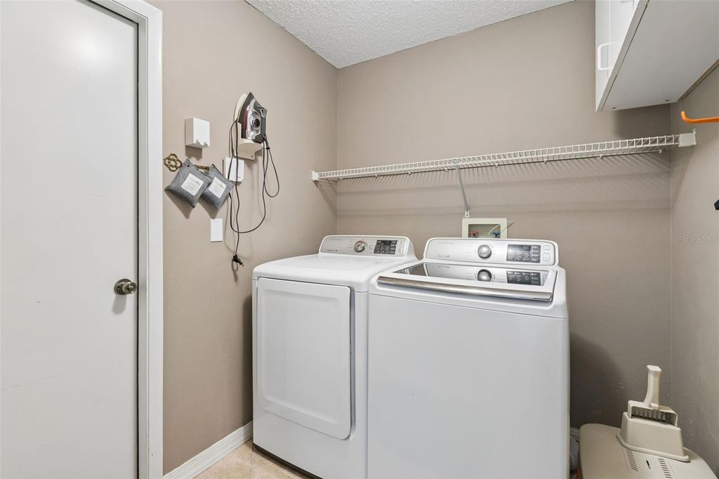 Image 24 of property listing at 11415 WHISPERING HOLLOW, Tampa, FL 33635