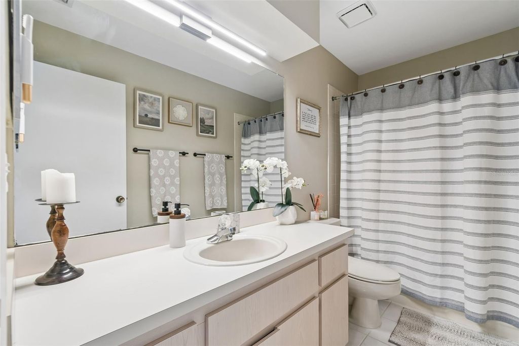 Image 26 of property listing at 11415 WHISPERING HOLLOW, Tampa, FL 33635