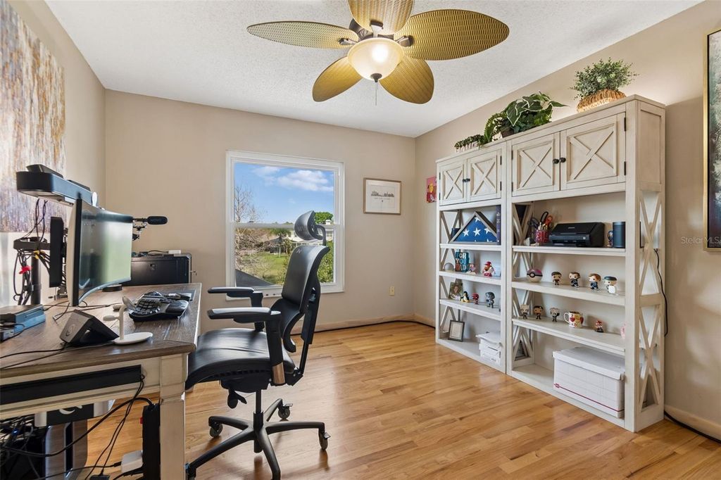Image 37 of property listing at 11415 WHISPERING HOLLOW, Tampa, FL 33635