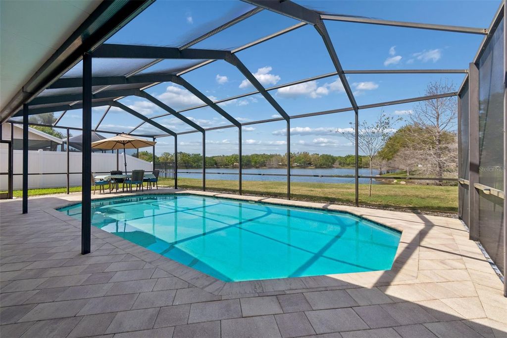 Image 5 of property listing at 11415 WHISPERING HOLLOW, Tampa, FL 33635