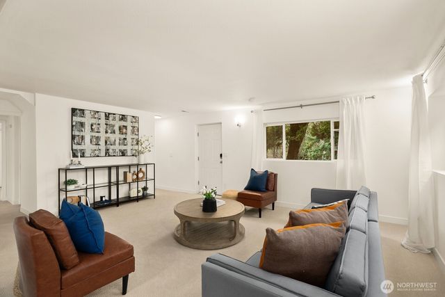 3960 SW Austin Street, Seattle, WA 98136