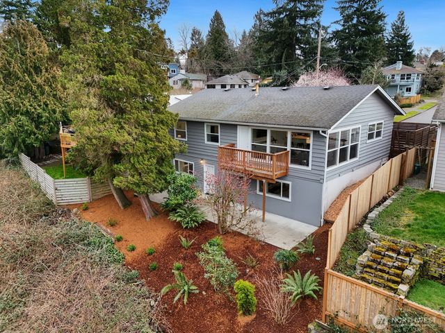 3960 SW Austin Street, Seattle, WA 98136