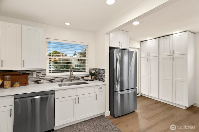 3960 SW Austin Street, Seattle, WA 98136