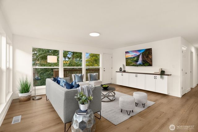 3960 SW Austin Street, Seattle, WA 98136