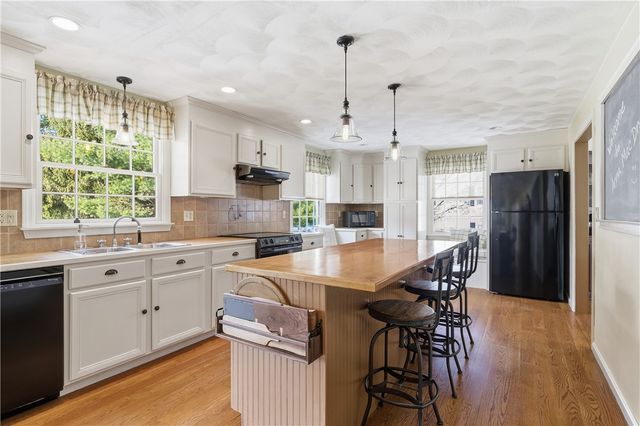 9 Anna Mac Drive, Cumberland, RI 02864