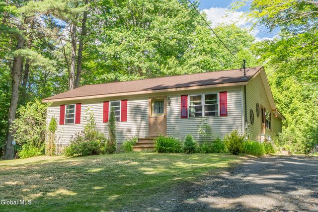 6010 Greens Corner Road, Galway, NY 12074