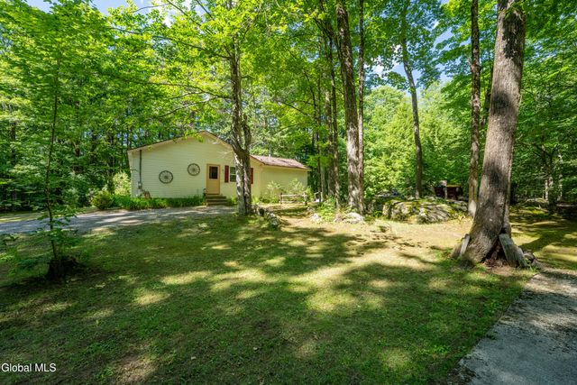 6010 Greens Corner Road, Galway, NY 12074