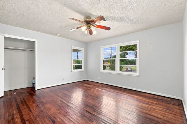 1804 E Wells Avenue, Sherman, TX 75090