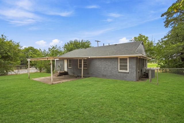 1804 E Wells Avenue, Sherman, TX 75090