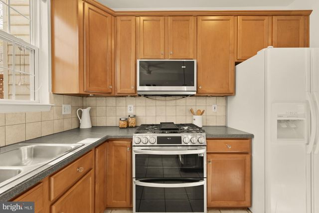 4111 RIVER FORTH DR, Fairfax, VA 22030