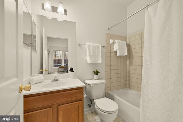 4111 RIVER FORTH DR, Fairfax, VA 22030