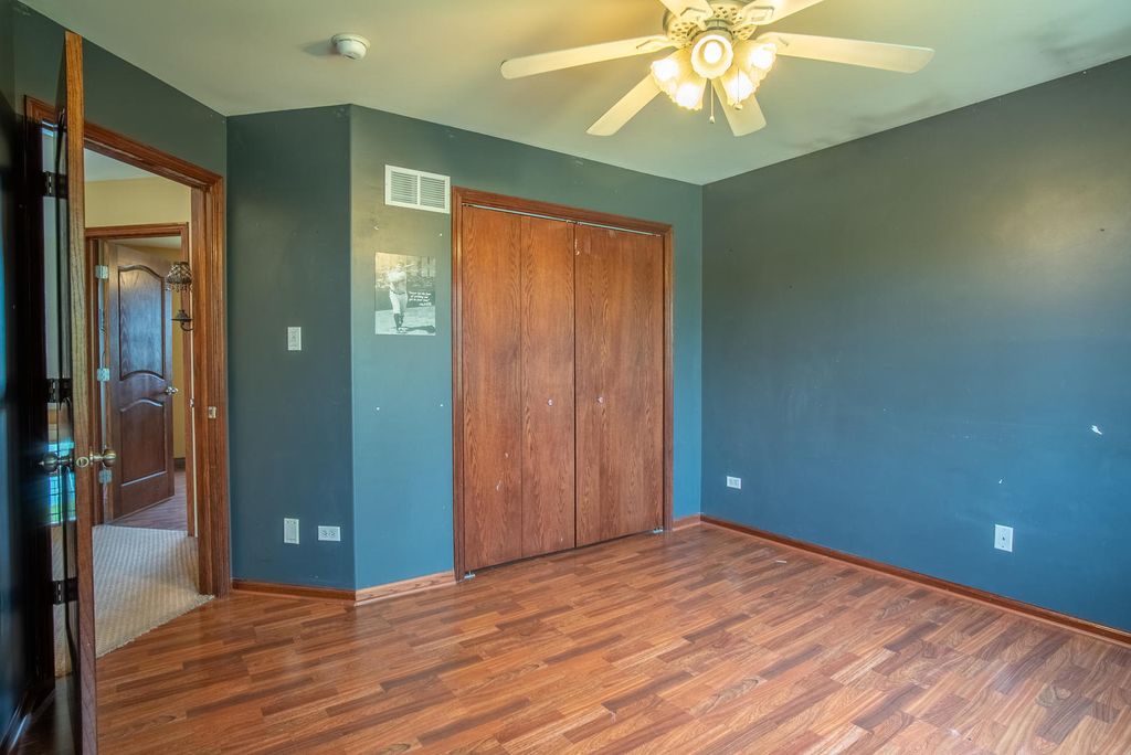 Image 32 of property listing at 2910 Ryan Drive, New Lenox, IL 60451